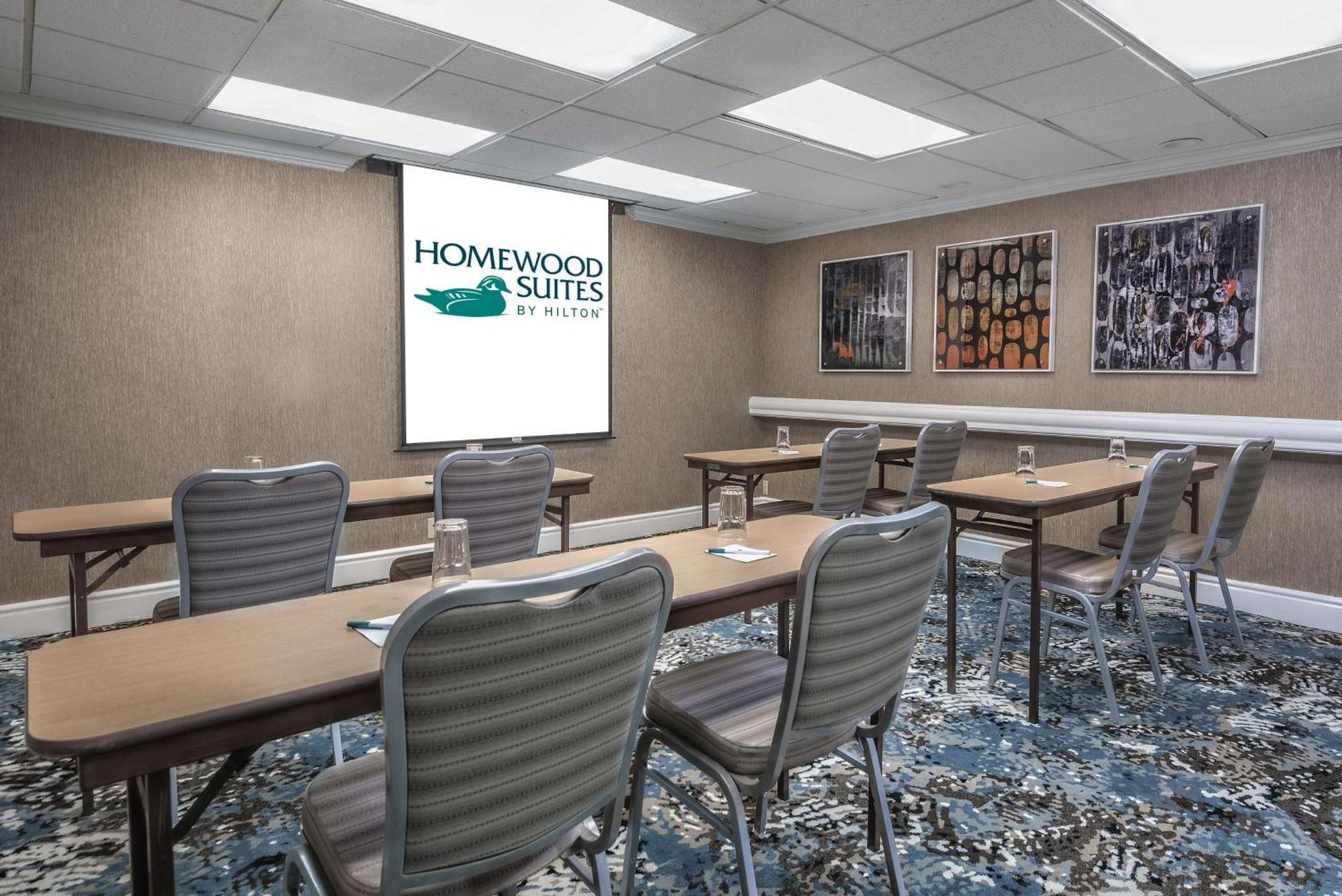 Homewood By Hilton Houston-clear 3* Webster